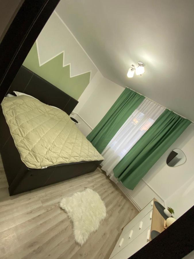 Apartmán Cazare Petroşani Exteriér fotografie